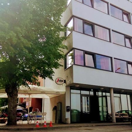 Carolina Hotel Pärnu Extérieur photo